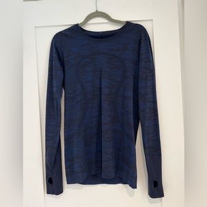 Navy and black drifit lululemon top